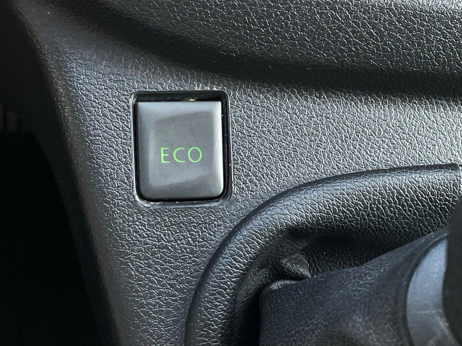 Fahrzeugabbildung Renault TRAFIC KASTEN  L2H1 3,0t KAMERA KLIMA  1.Hd EU6d