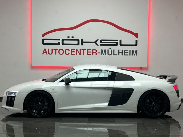 Audi R8*Coupe*5.2 FSI V10 Plus*Quattro* Keramik*B&O*