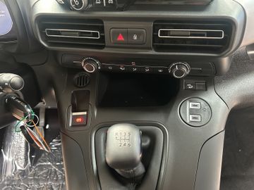 Fiat Qubo L L1 1.5 5-Sitzer Diesel KAMERA SHZ ALU LED