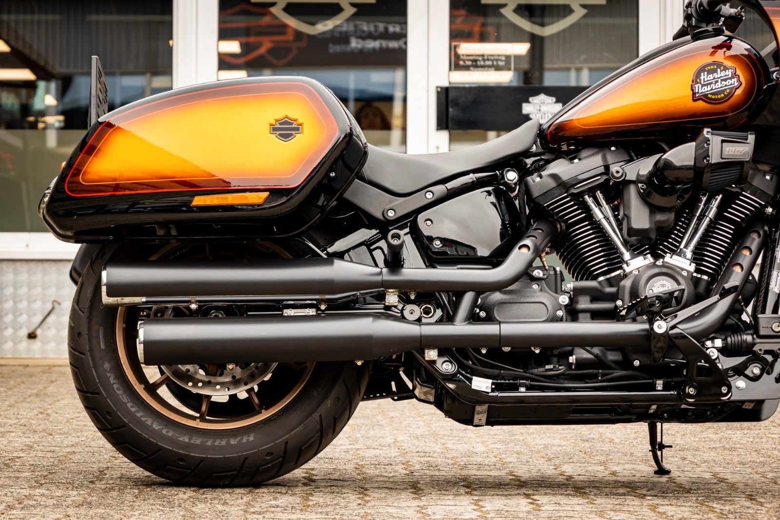Fahrzeugabbildung Harley-Davidson FXLRST Low Rider ST 117 HeinzBikes Clubstyle SE