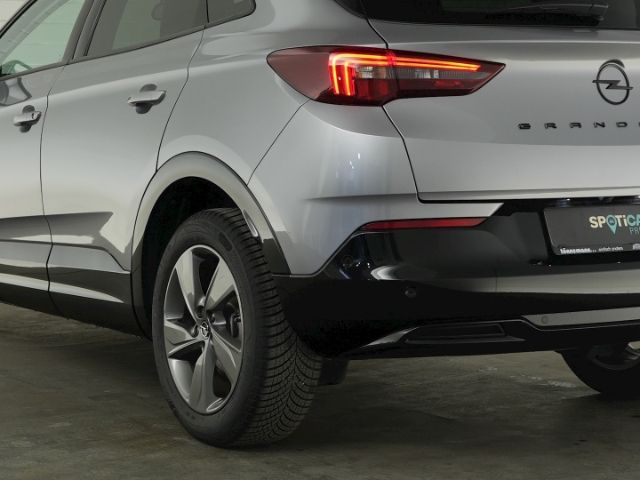 Grandland GS+LED LICHT+NAVI+360 GRAD KAMERA+SITZ