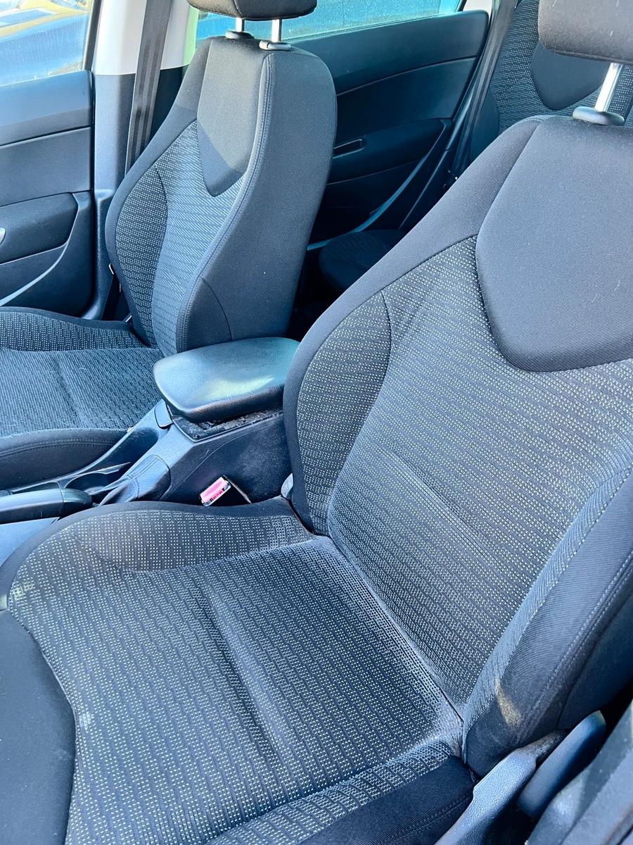 Peugeot 308 2010 — photo 8