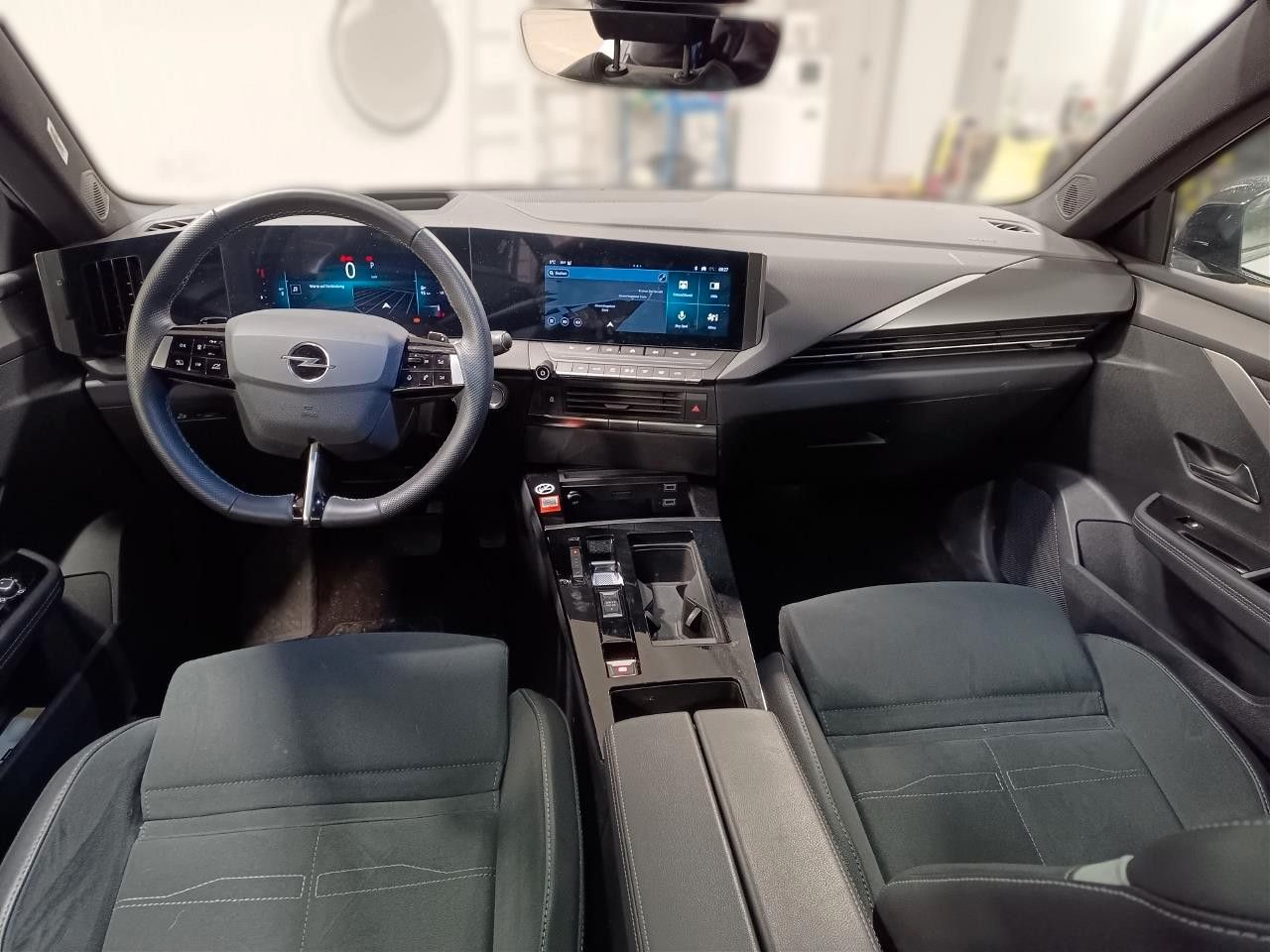 Fahrzeugabbildung Opel Astra L ST 1.2T GS SPORT NAVI/LED/360°/SPORT/HUD