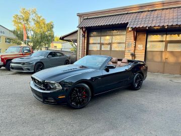 Ford Mustang - 2