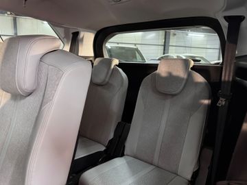 Peugeot 5008 - 10