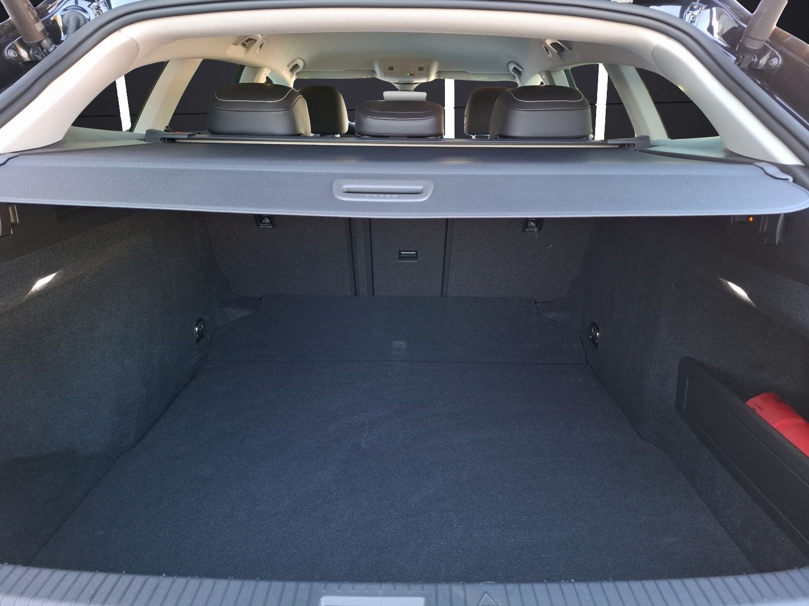 Fahrzeugabbildung Volkswagen Arteon SB TDI Elegance DSG LED AHK NAvi AID ACC