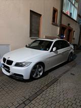 BMW , 325i ,Automatik Limousine/ 6 Zylinde... - BMW 325 aus 2006: 325i