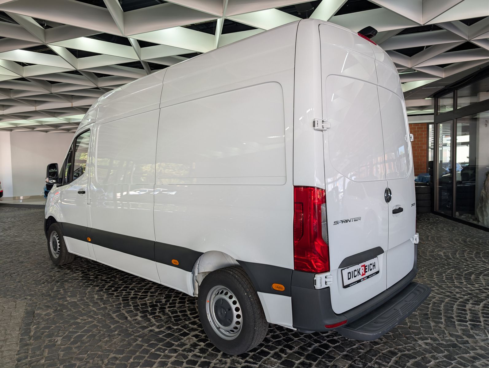 Fahrzeugabbildung Mercedes-Benz Sprinter III 311 2.0 CDI L2 MBUX KAM APP