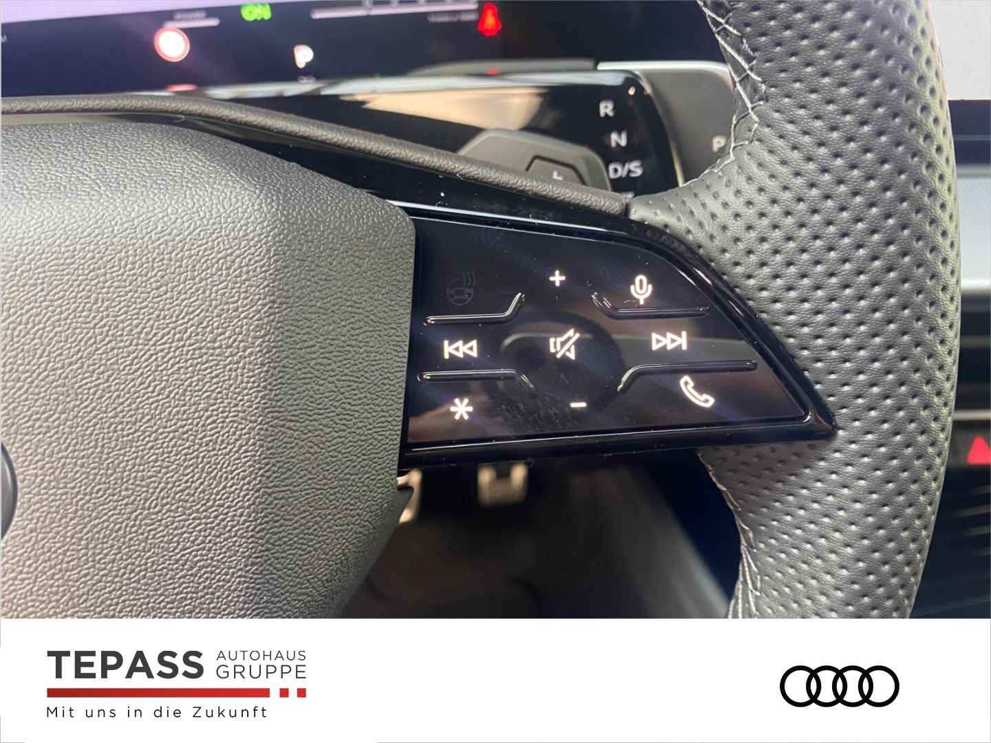 Audi Q3 Sportback e-HYBRID TECH PLUS S LINE PANO OLD foto 12