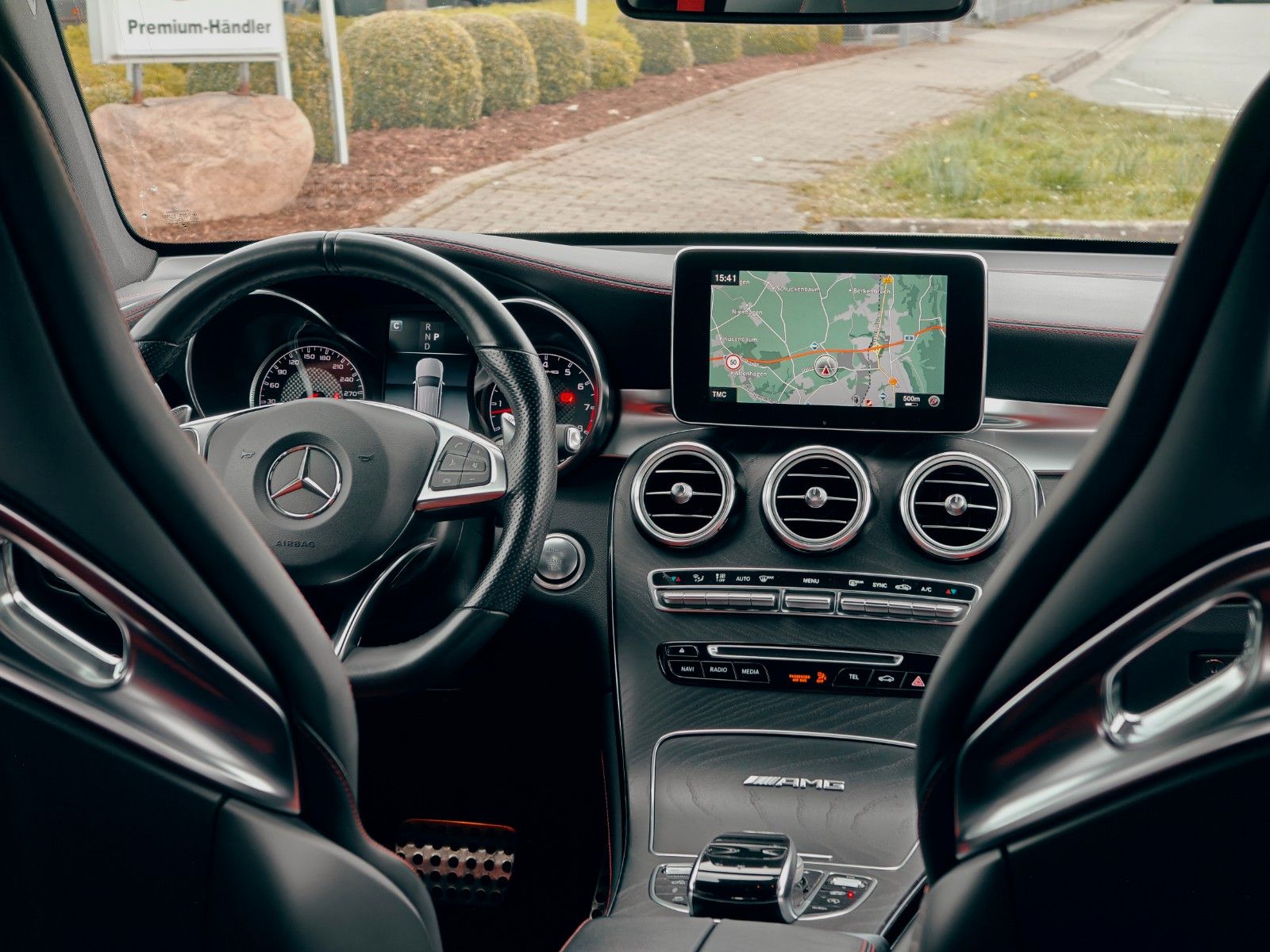 Fahrzeugabbildung Mercedes-Benz GLC 63 AMG 4Matic+, Burmester, Schalensitze, 360