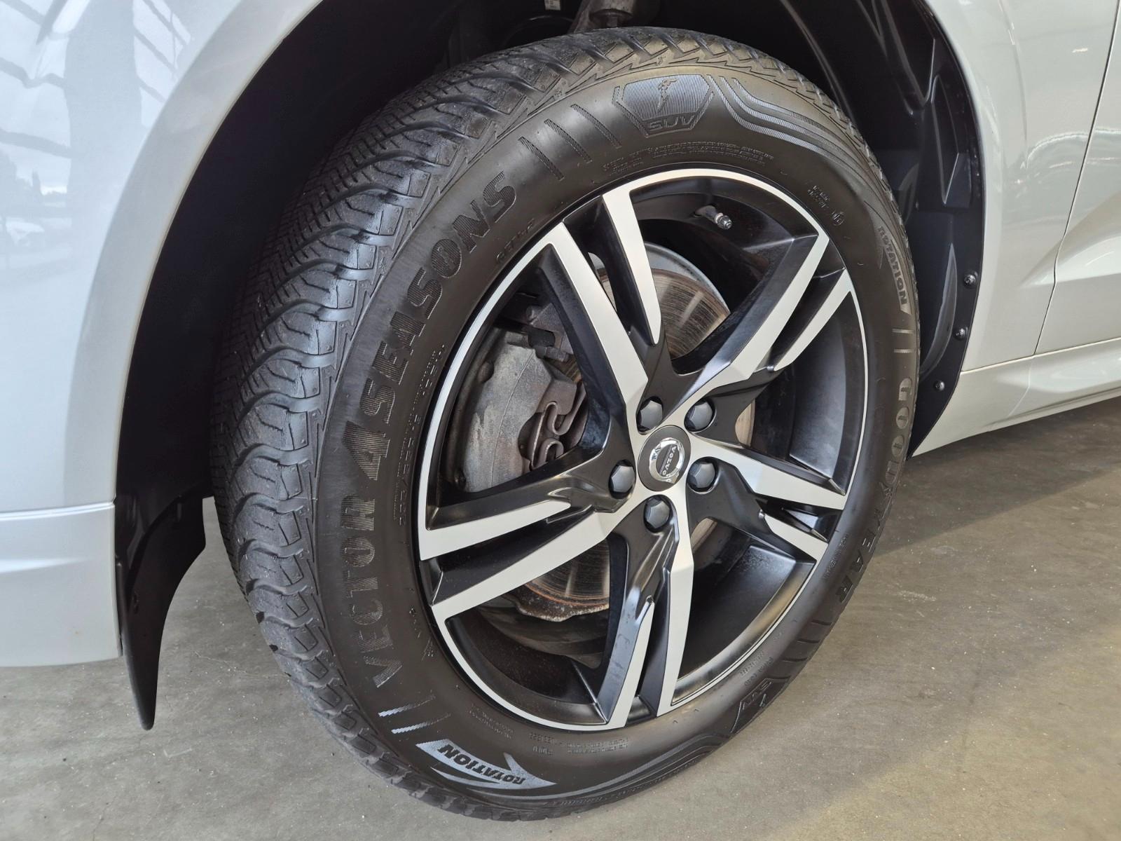 Volvo XC60 R DESIGN 2.0d AWD LEDER NAVI SPUR CAMERA