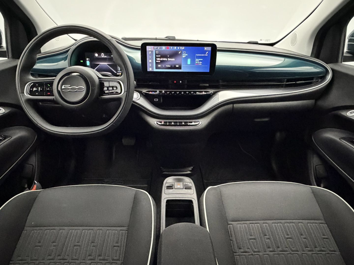 Fiat 500 3+1 Urban 24 kWh 3-Fase SOH 94,6% | kamera | imagem 2