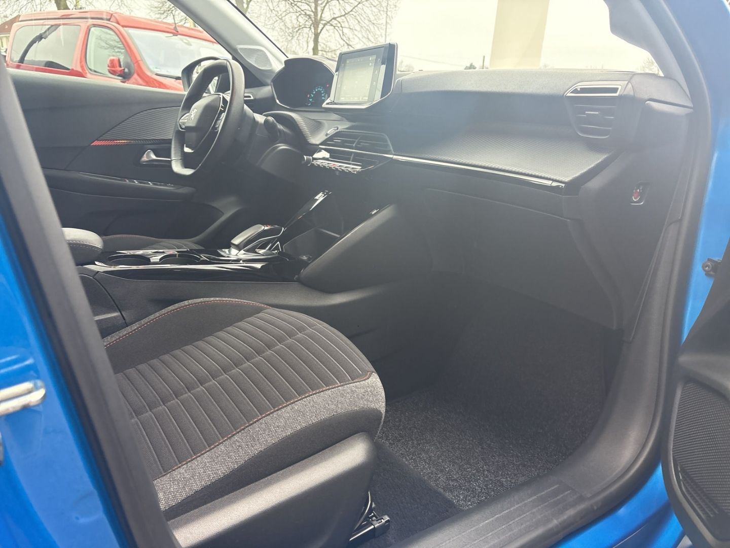 Fahrzeugabbildung Peugeot 208 Active Pack Elektro 136 DAB SHZ Spurhalteass