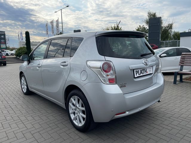 Toyota Verso  Travel