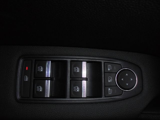 Fahrzeugabbildung Renault CAPTUR INTENS E-TECH PLUG-IN 160