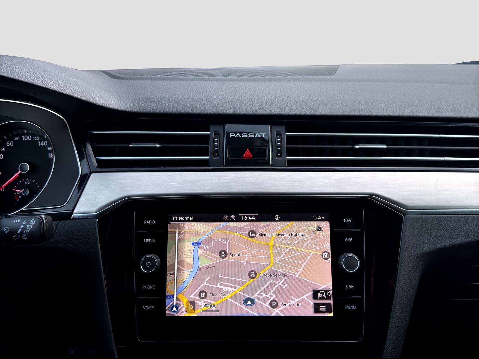 Volkswagen Passat 2.0 TSI*KAMERA*LEDER*STHZ*AHK*ACC, миниатюра 24