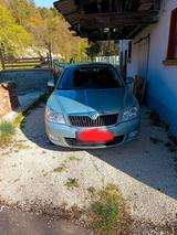 Skoda Octavia 1.6 TDI Ambiente - Skoda Octavia aus 2012 mit Diesel-Antrieb: Limousine