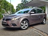 Kia cee'd / Ceed GuterZustand Klima - Kia cee'd / Ceed in Frankfurt (Main)