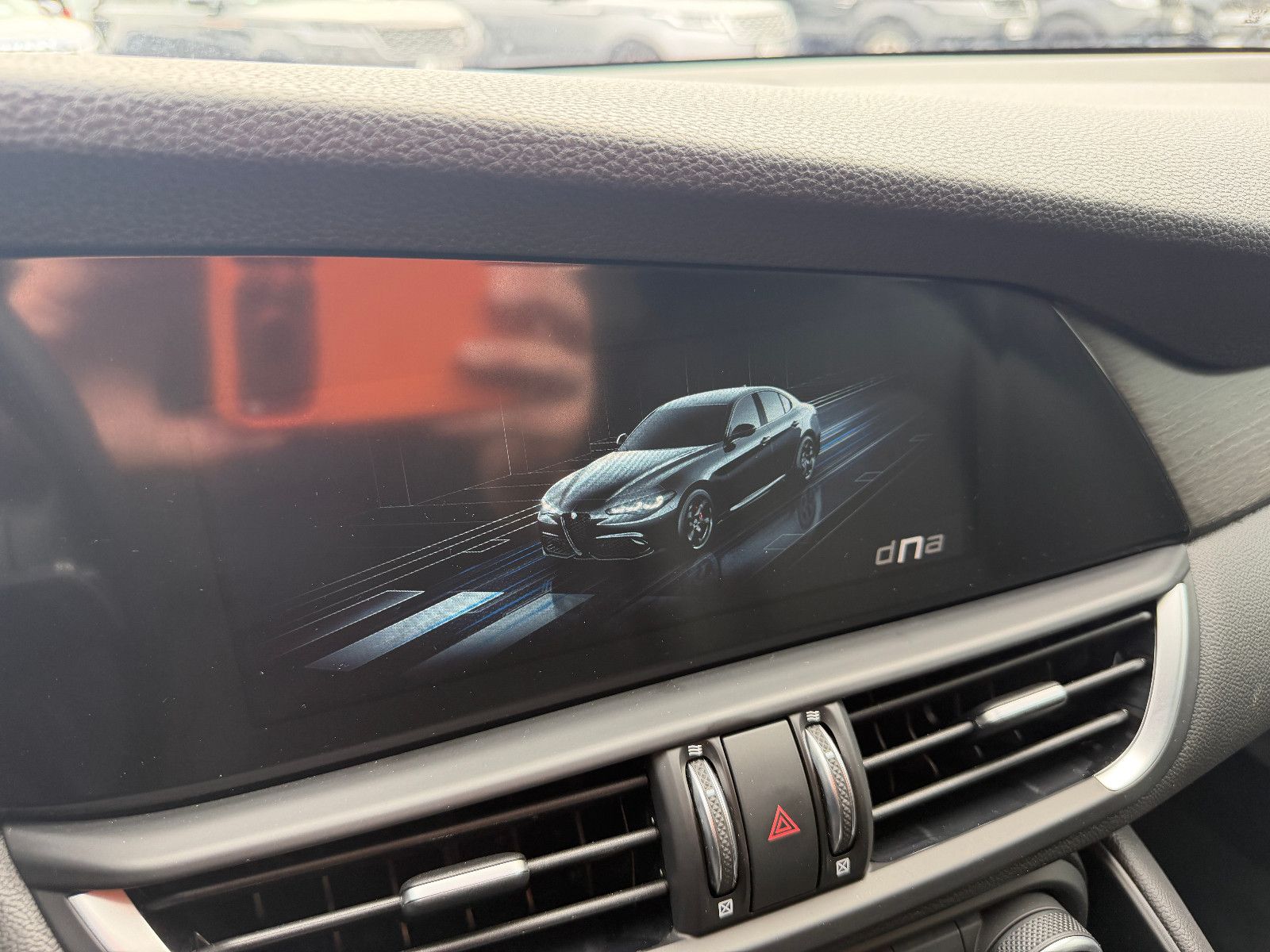 Fahrzeugabbildung Alfa Romeo Giulia Ti Q4/MEMORY/ACC/NAVI/KAMERA/SHZ