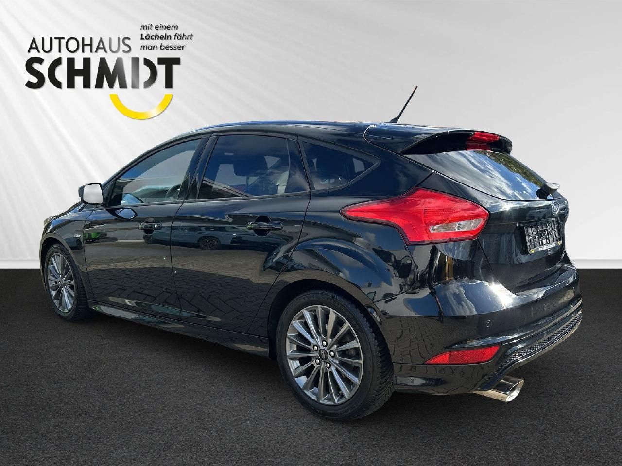 Fahrzeugabbildung Ford Focus Lim. 1,0 ST-Line