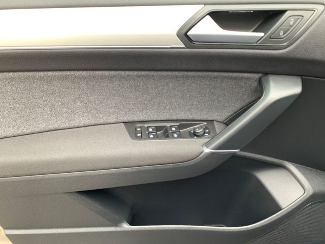 Touran 1.5 TSI DSG MOVE 7 SITZE LED+NAVI+KAMERA+