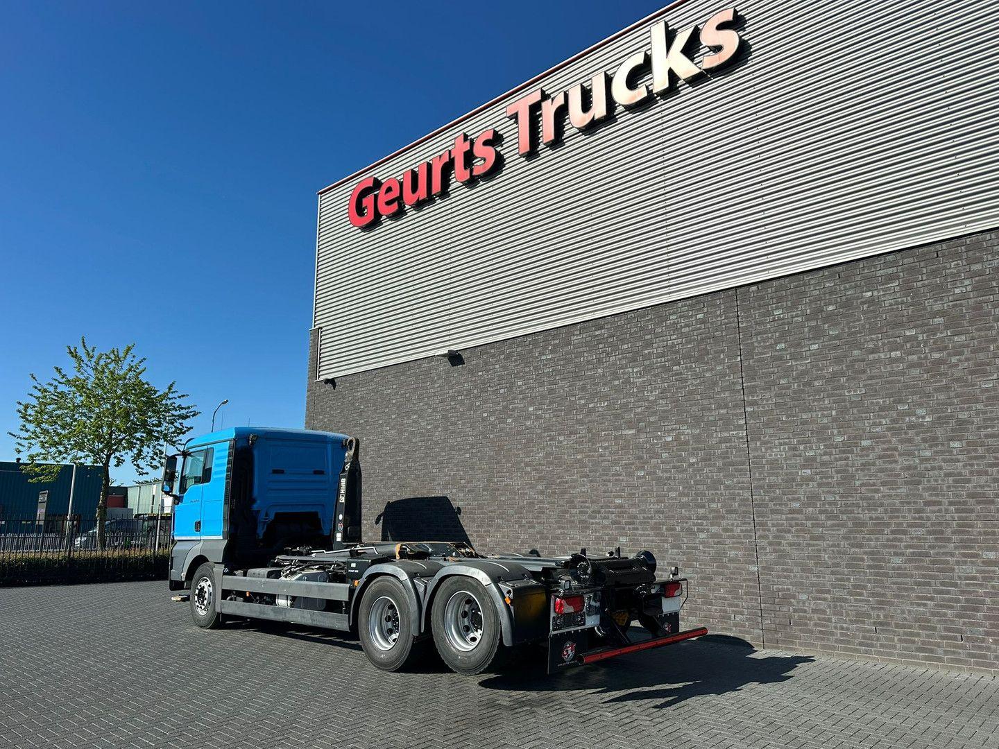 MAN TGX 28.480 6X2 MET HIAB MULTILIFT XR21S61 HAAKAR