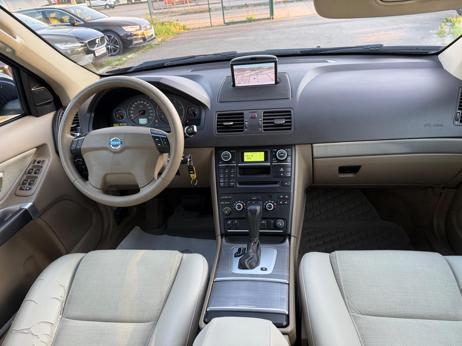 VOLVO XC90 - D5 185 CV - 7PL - CARNET ENTRETIEN