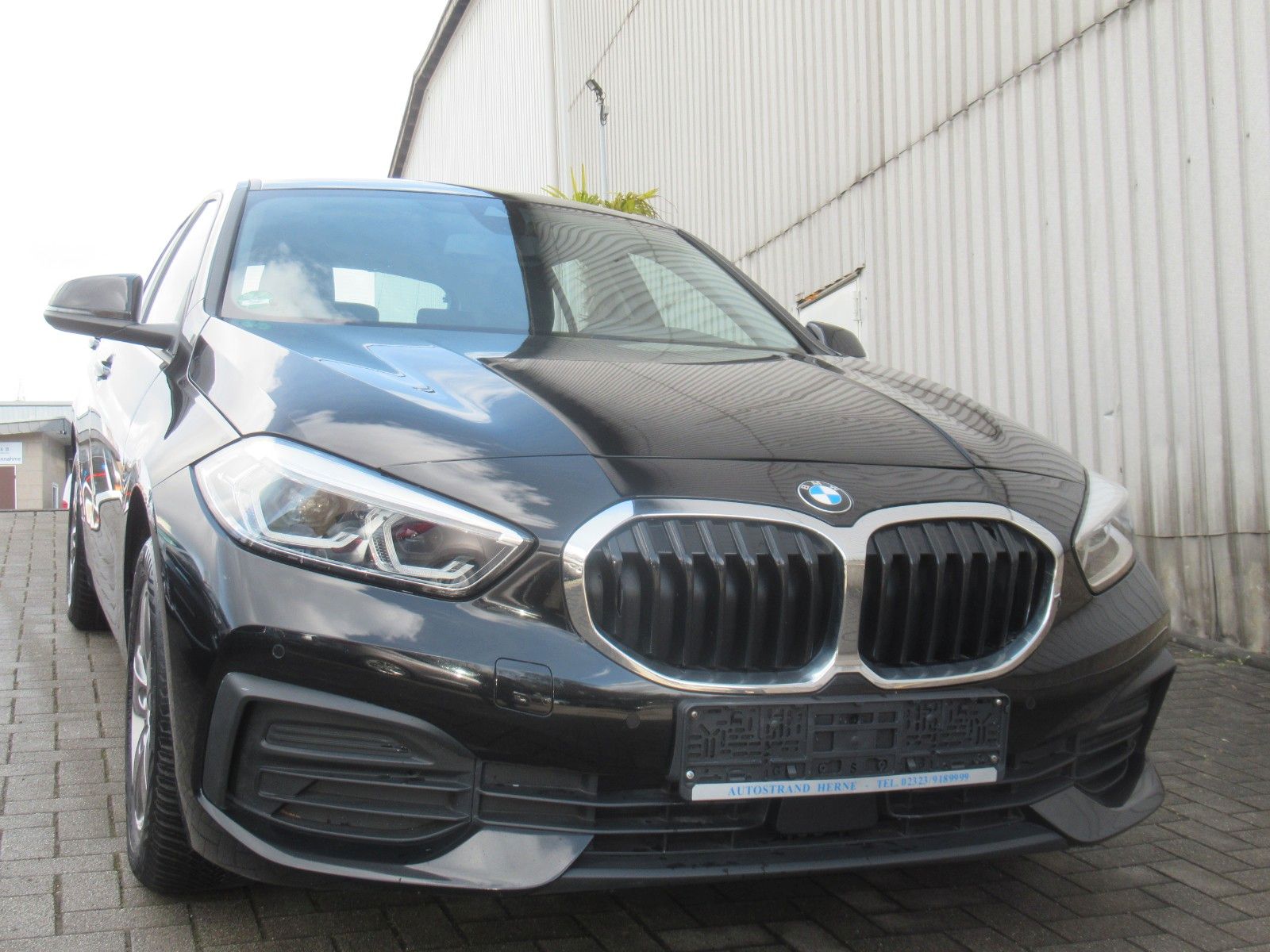 BMW 118 i Advantage-VIRTUAL-NAVI-LED-SHZ-ALU-1.HAND