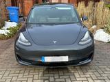 Tesla Model 3 Langstreckenbatterie - Hinterradantr... - graue Tesla Model 3