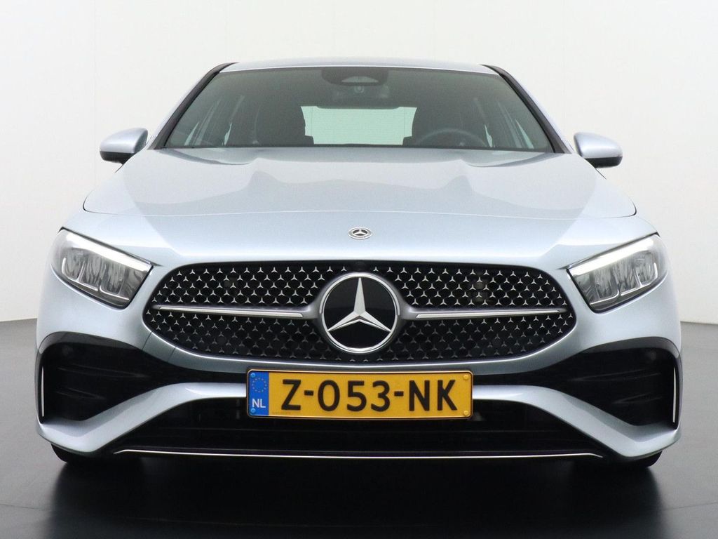 Mercedes-Benz A 180 Star Edition AMG Line