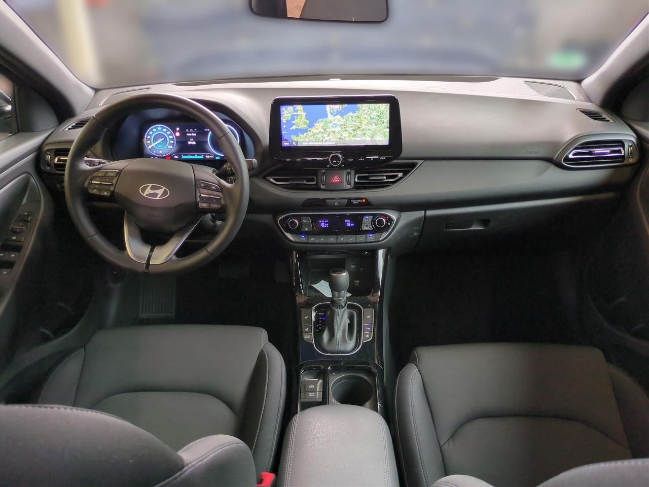Fahrzeugabbildung Hyundai i30 1.5 DCT ADVANTAGE SHZ*LHZ*NAVI*KAMERA*CARPL*