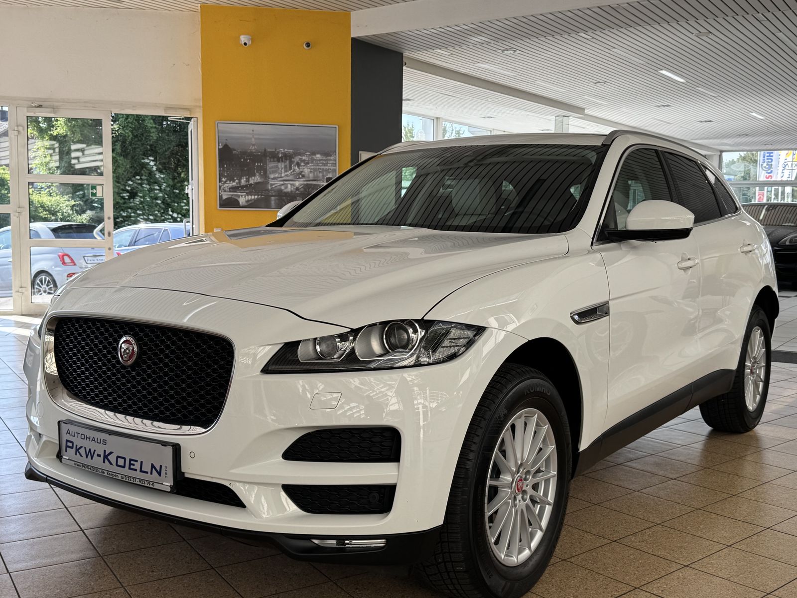 JAGUAR F-Pace