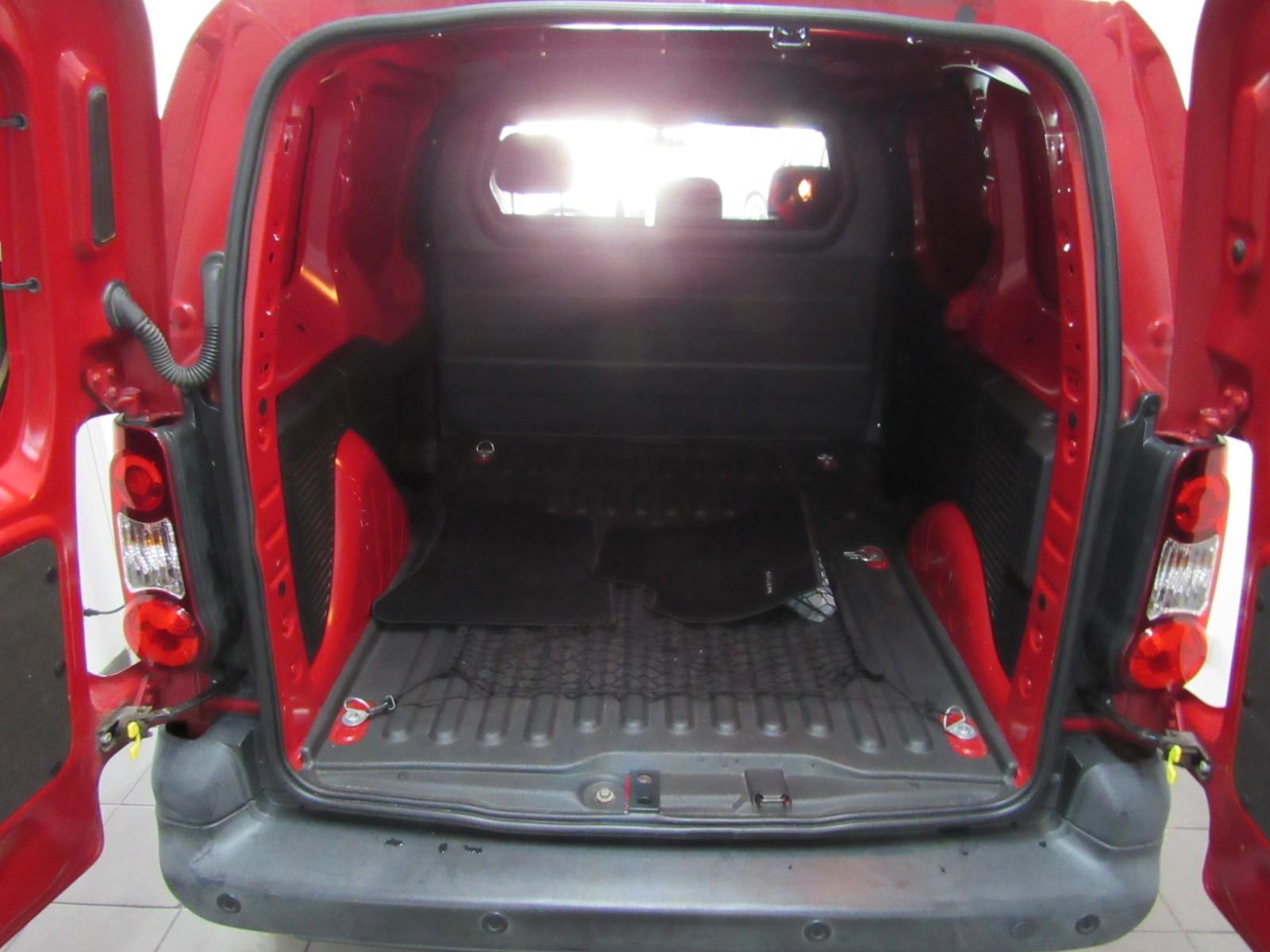 Peugeot Partner L1 Premium 1.Hand Tempomat PDC TÜV+++++