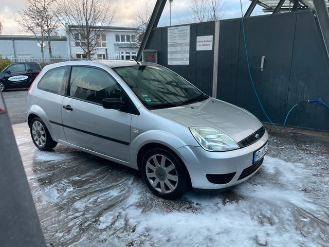 Ford Fiesta 1.3 Benzin!! Tuf biss 06.2026!!