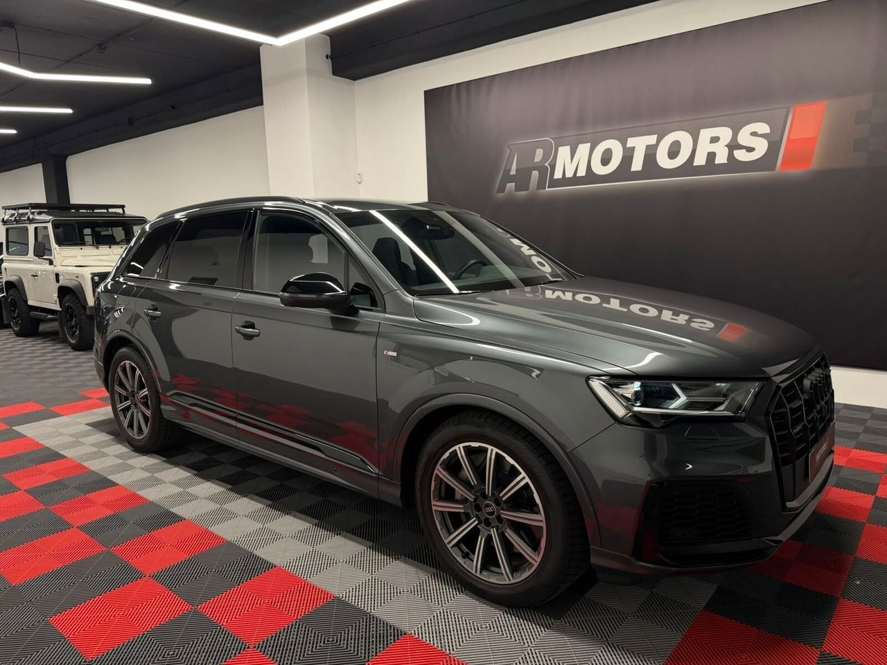 Audi Q7 55 TFSI e S-Line IVA ESPOSTA imagem 2