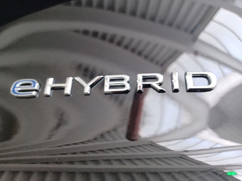 Fahrzeugabbildung Volkswagen Touareg R 3.0 V6 e-Hybrid 0,5% Steuervorteil