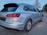 Volkswagen Touareg 3.0 V6 TDI 210kW R-Line - silberne Volkswagen Touareg