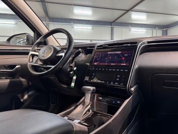 Hyundai TUCSON - 11