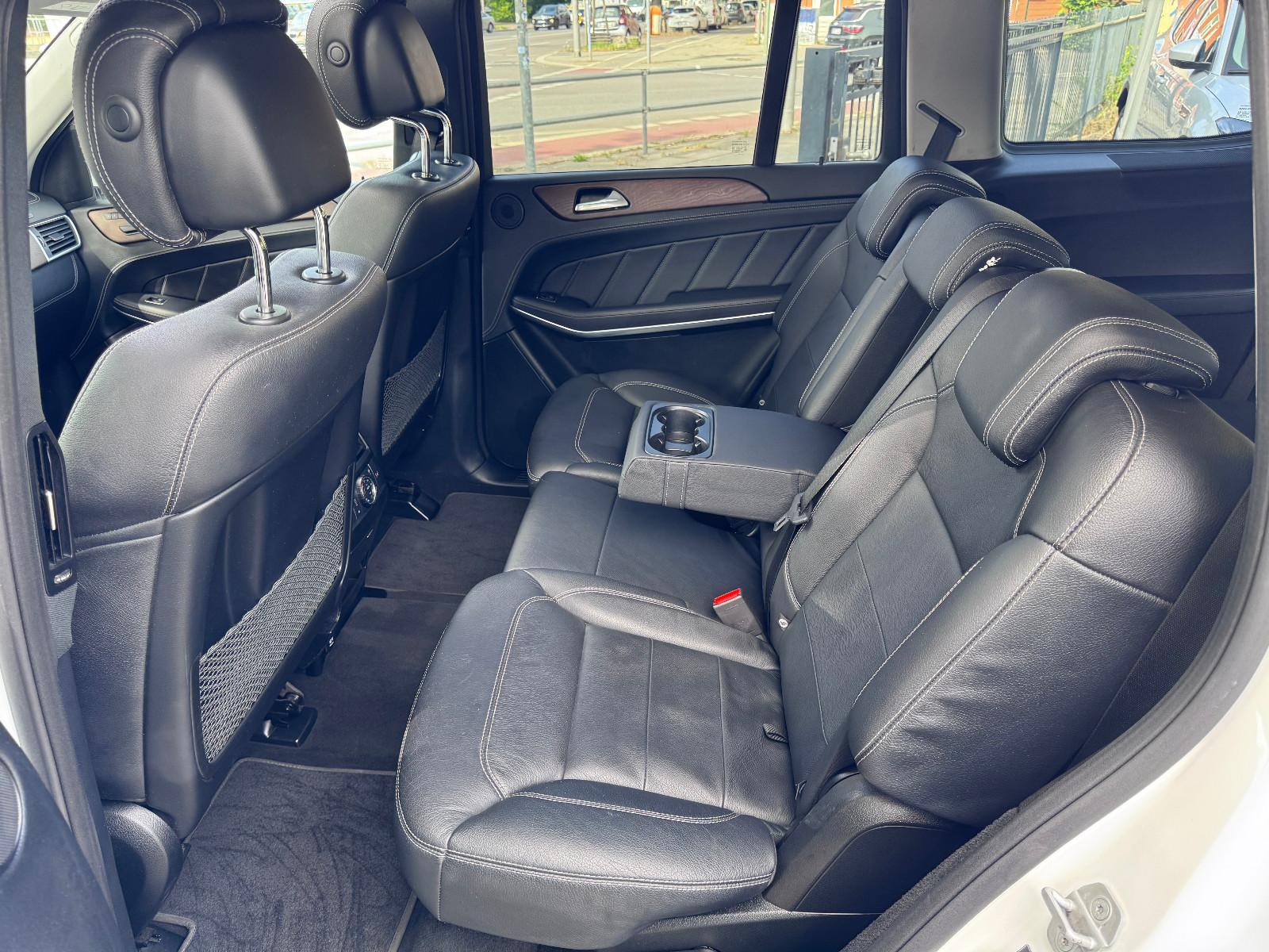 MERCEDES-BENZ GL 500 - 7 places
