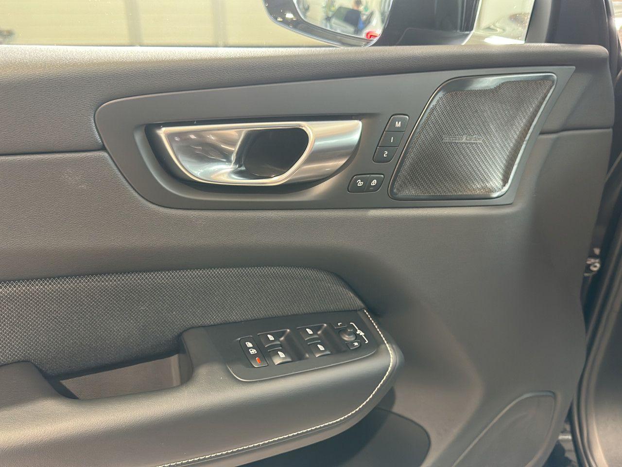 Volvo XC60 XC 60 Plus Dark AWD Bluetooth Navi LED Klima, миниатюра 6
