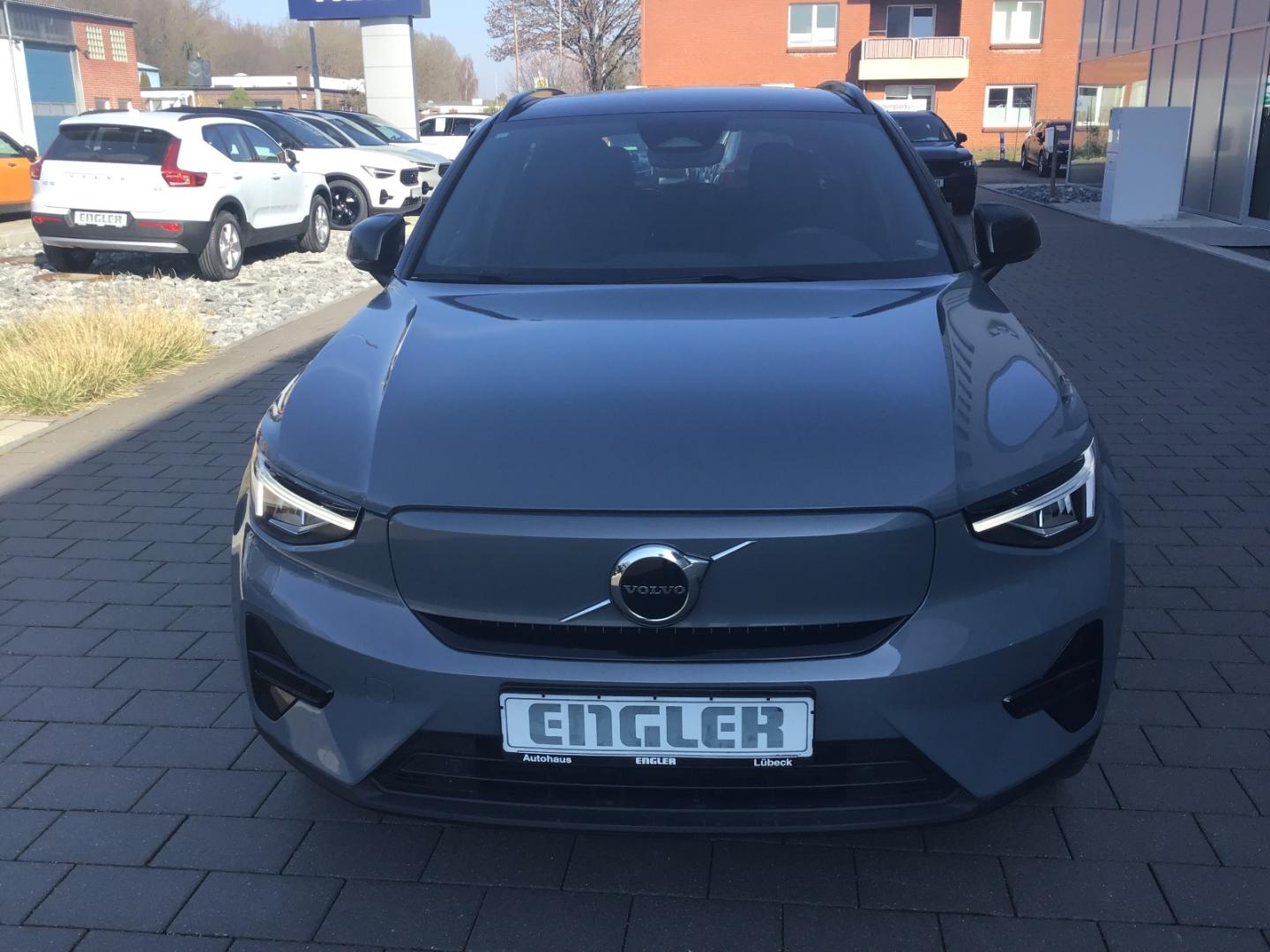 Volvo XC40 Core Recharge Pure Electric Stdhzg. Cam