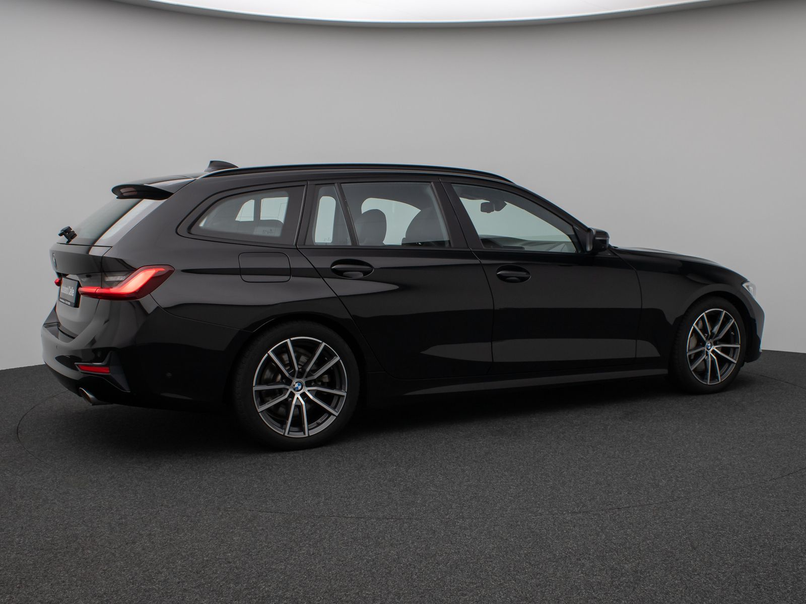 Fahrzeugabbildung BMW 330i Panorama Laser 360°HUD HiFi Komfort Sport