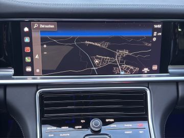 Porsche Panamera Sport Turismo 4 E-Hybrid*ACC*CHRONO*LED