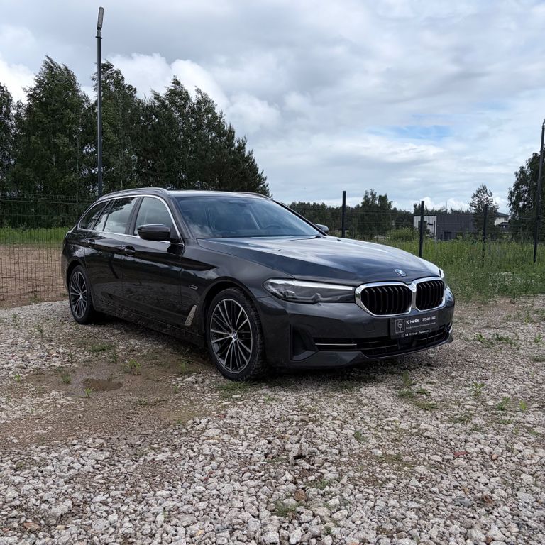 Image of BMW 530