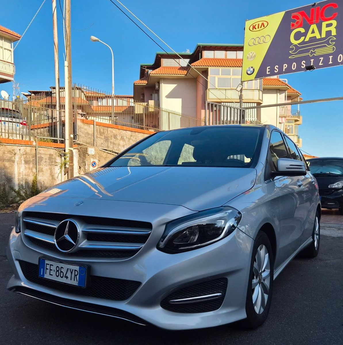 MERCEDES-BENZ Mercedes-benz B 180 d Premium