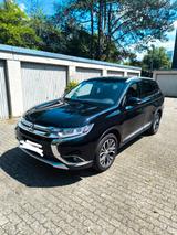 Mitsubishi Outlander 2.2 DI-D Diamant Edition+ 4WD Auto... - Mitsubishi Outlander in Essen