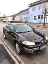 Renault Megane - Tüv bis 09.2027 - Renault Megane mit Benzin-Antrieb: Cabrio, Automatik