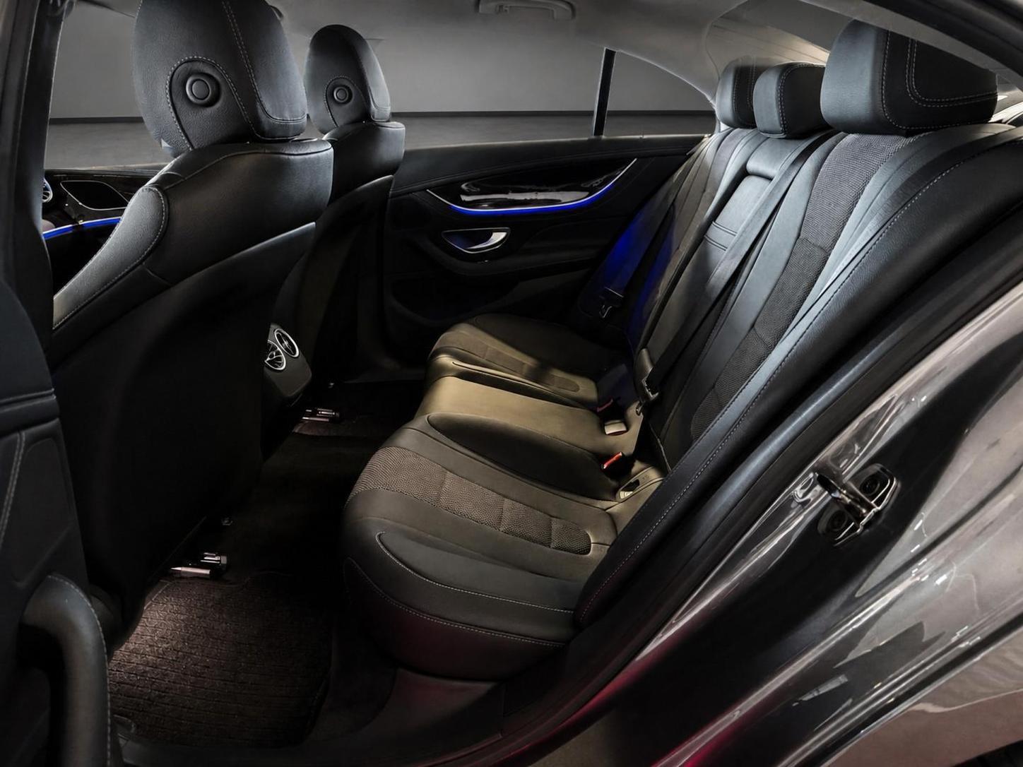 Mercedes-Benz CLS 220 *1. Hand + LED + Ambiente*