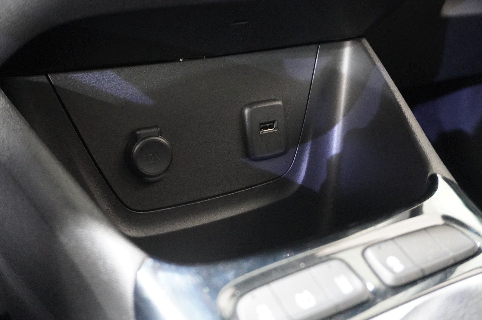 Fahrzeugabbildung Opel Crossland (X) 1.2 EDITION NAVI/LED/KAMERA/DAB+