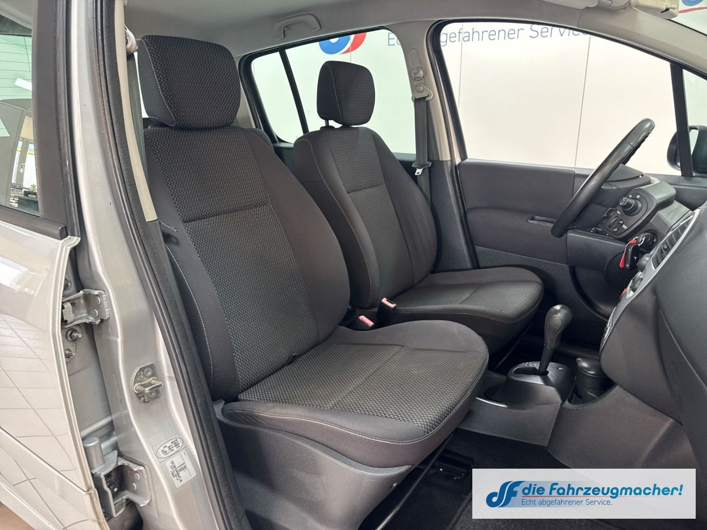 Fahrzeugabbildung Renault Modus Dynamique 1,6 Automatik Klima el.SP Spieg.